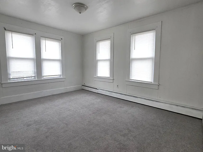 2 E Milby St — Photo 14