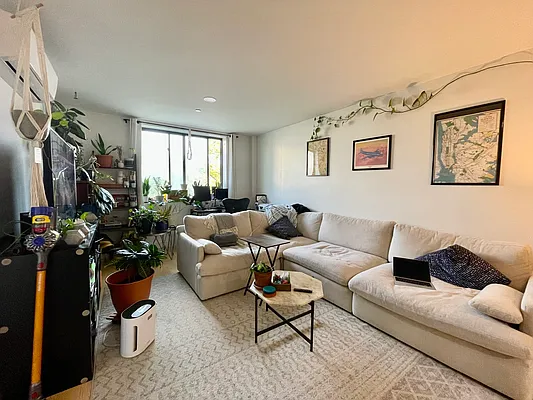 Rented by Oxford Property Group | media 18