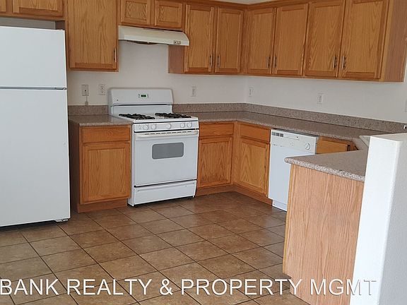 4th image of 3753 Carisbrook Dr