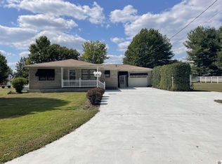 795 Alamo Rd, Calvert City, KY 42029