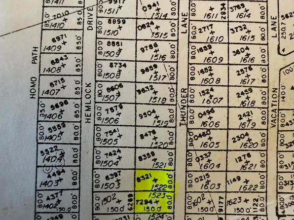 1522 Thunder Dr, Pocono Summit, PA 18346