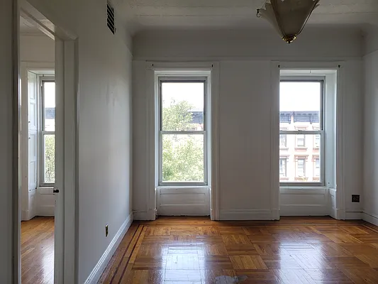 Rented by Signature Property Realty | media 23