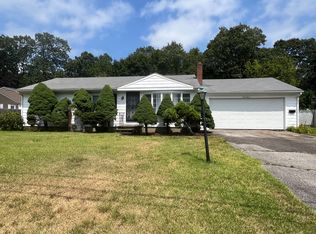 47 Ashwood Cir, Warwick, RI 02886