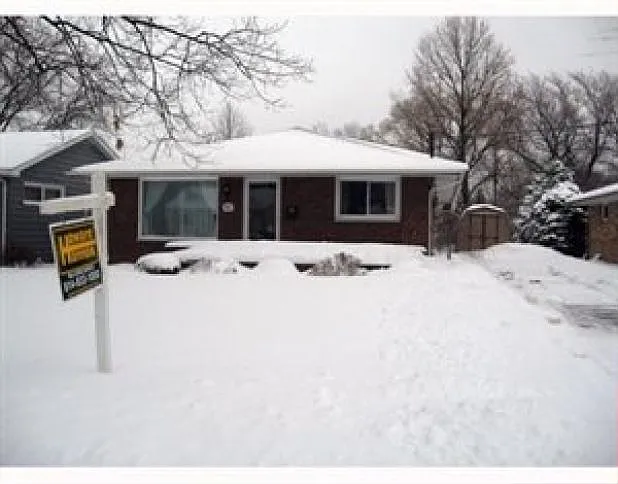 311 Harvey Ave photo 1