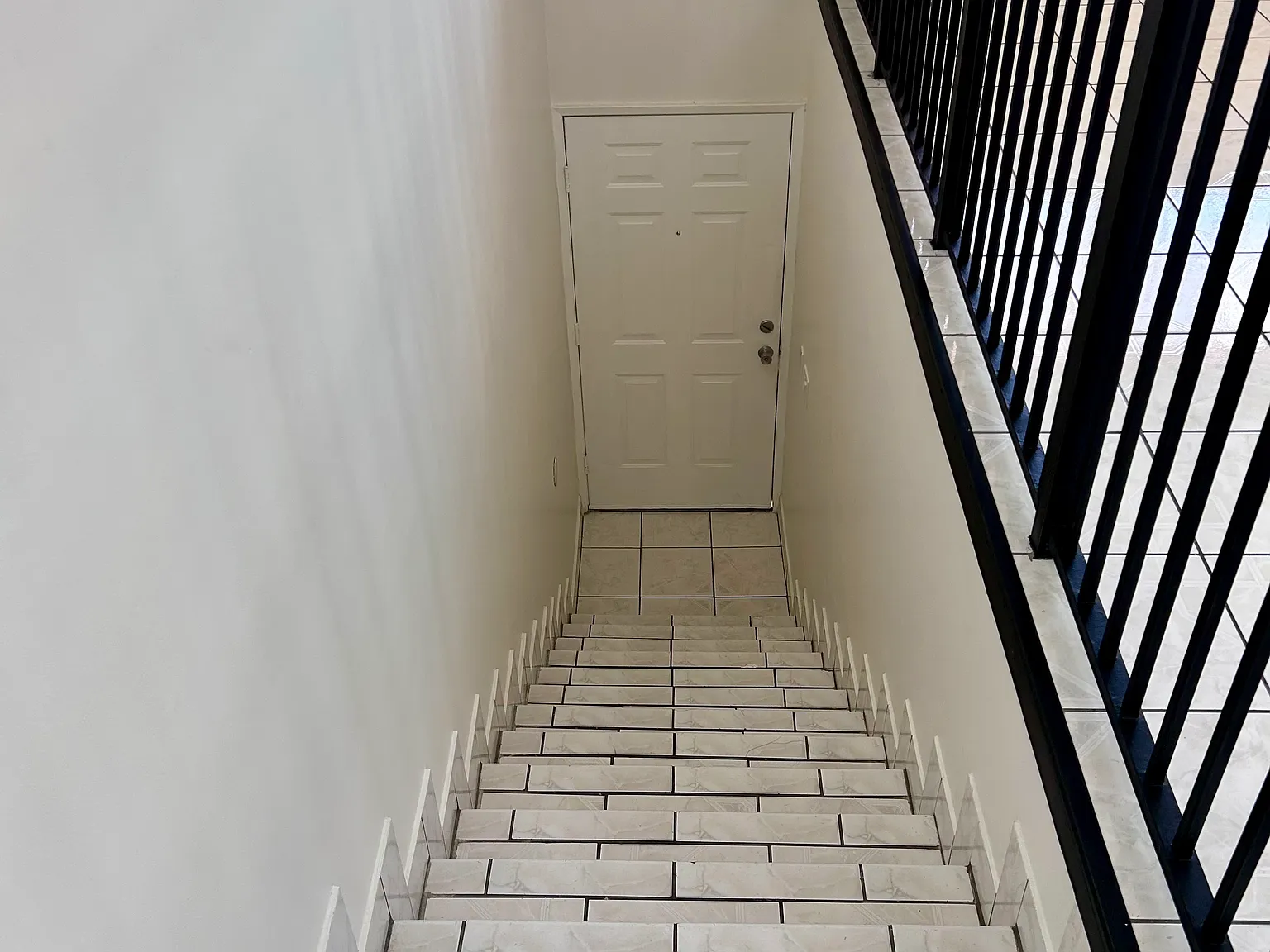 2 bed, 925 sqft, $2,300 — Photo 4