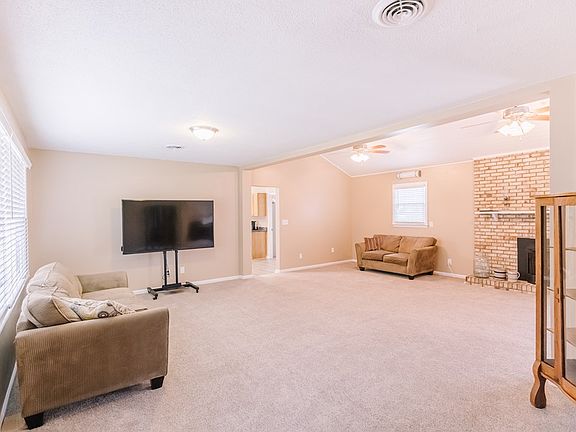 2nd image of 147 Windflower Dr