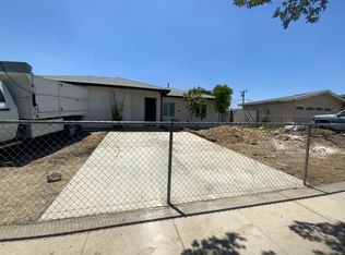 407 W Woodcrest St, Rialto, CA 92376