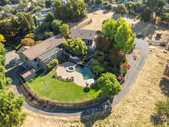 429 Skillman Lane, Petaluma, CA 94952