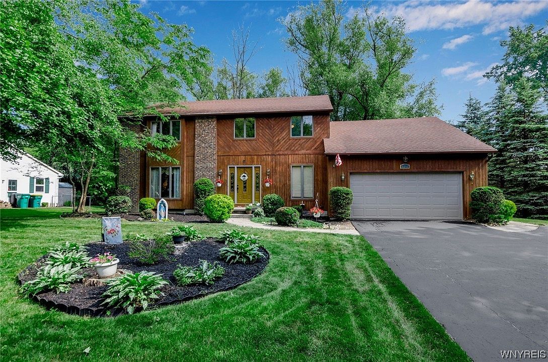 8398 Bridlewood Dr, East Amherst, NY 14051 Zillow