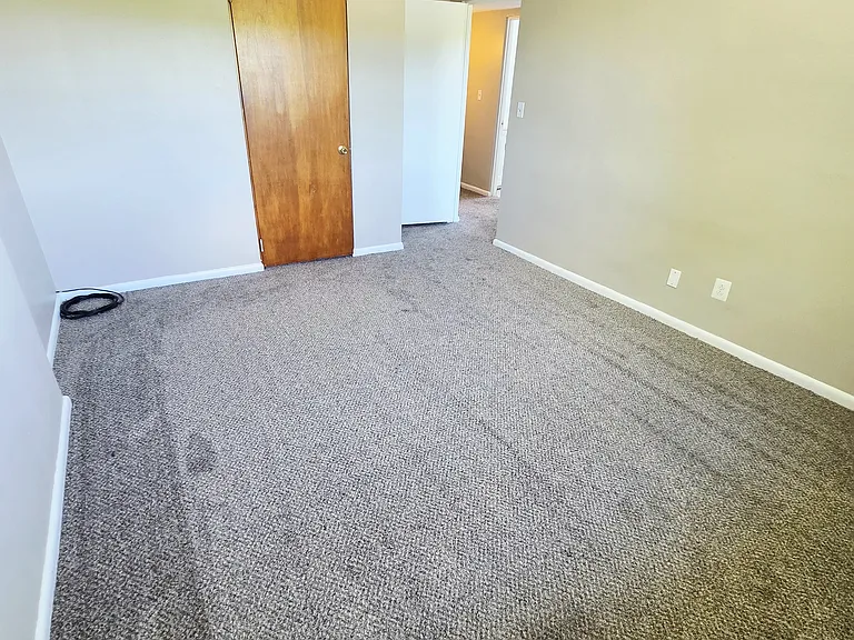 111 Pine Dr — Photo 22
