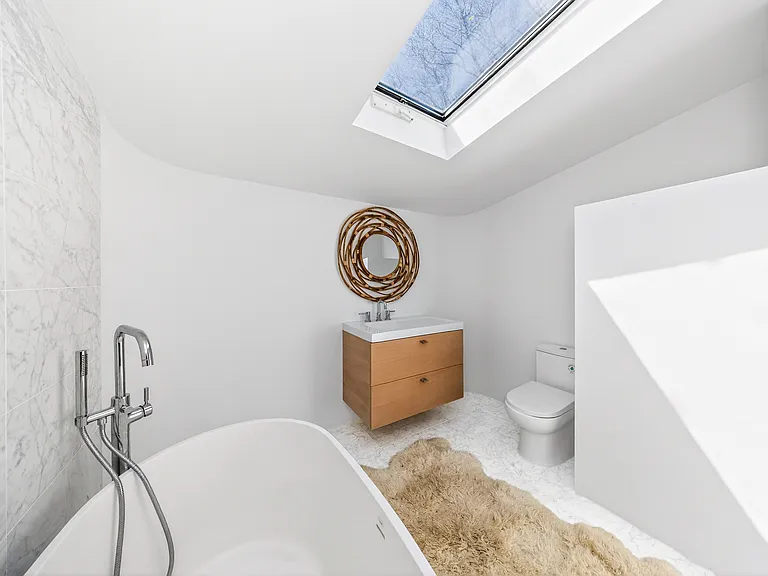 4 Far Pond Rd — Photo 28