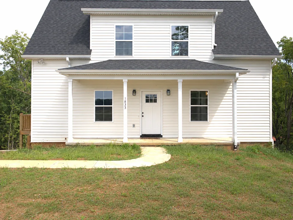 1833 Crockett Rd