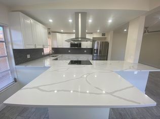 5953 Hillside St, Seminole, FL 33772