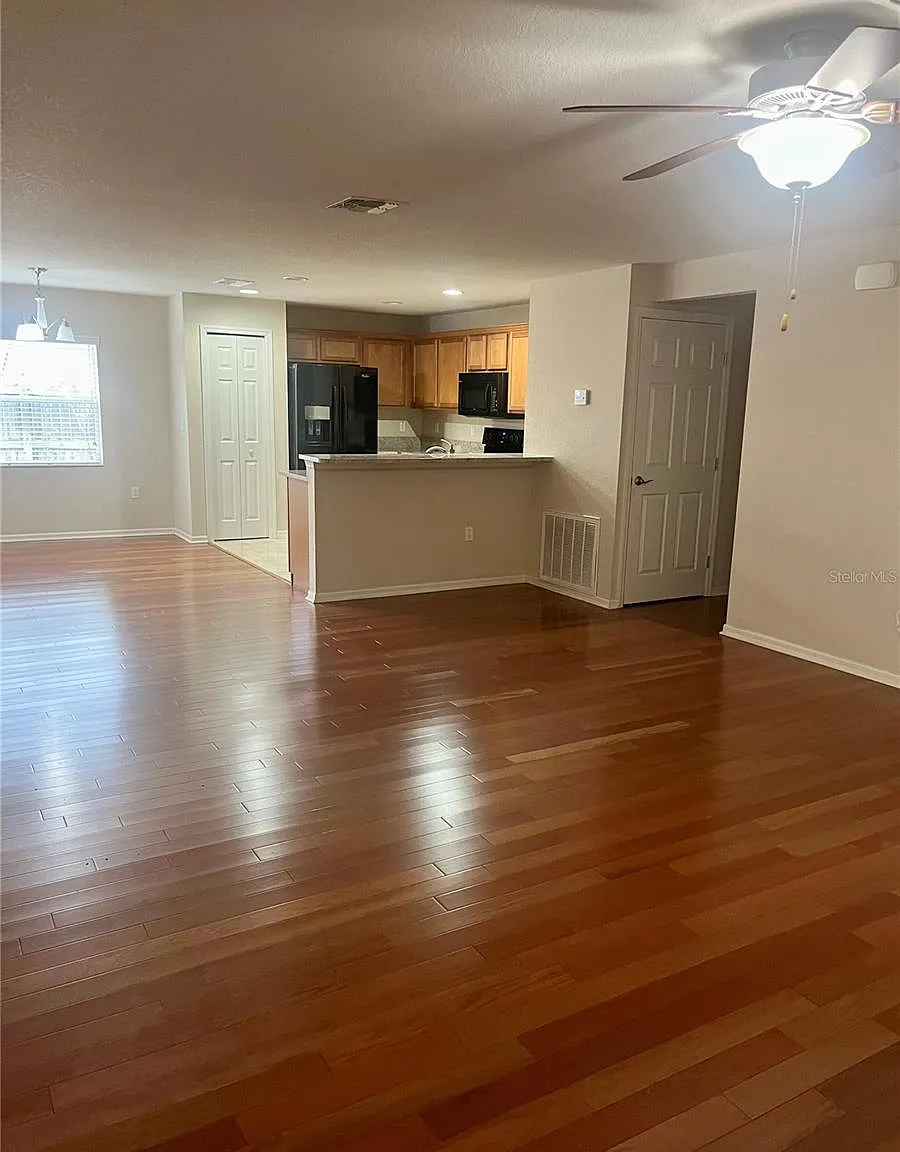 4 bed, 2.0 bath, $2,100 — Photo 2