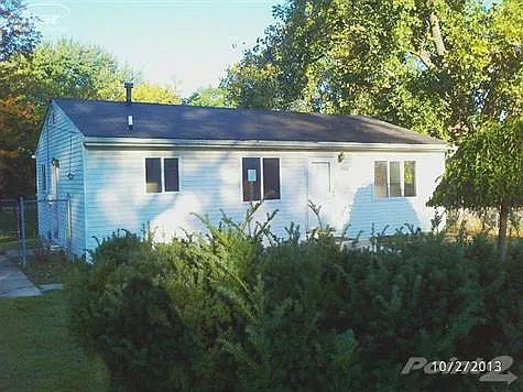 1576 Algonac Dr photo 1