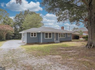 478 E Johnson St, Hartwell, GA 30643