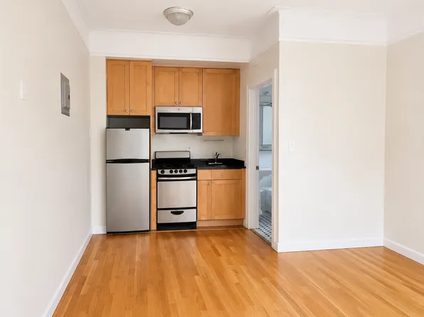 117 W 13th St APT 53, New York, NY 10011
