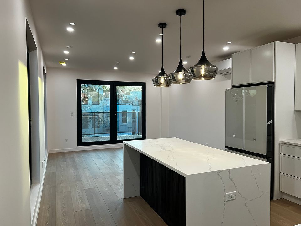 1st image of 356 21st St #4