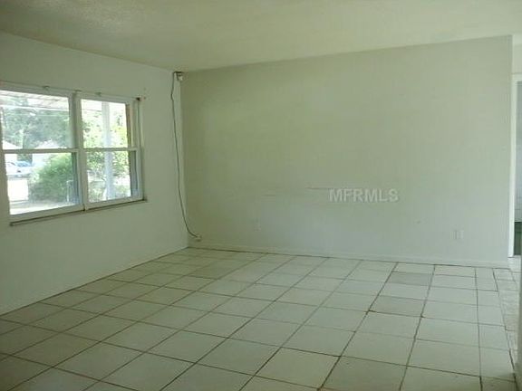 4th image of 830 W Volusia Ave