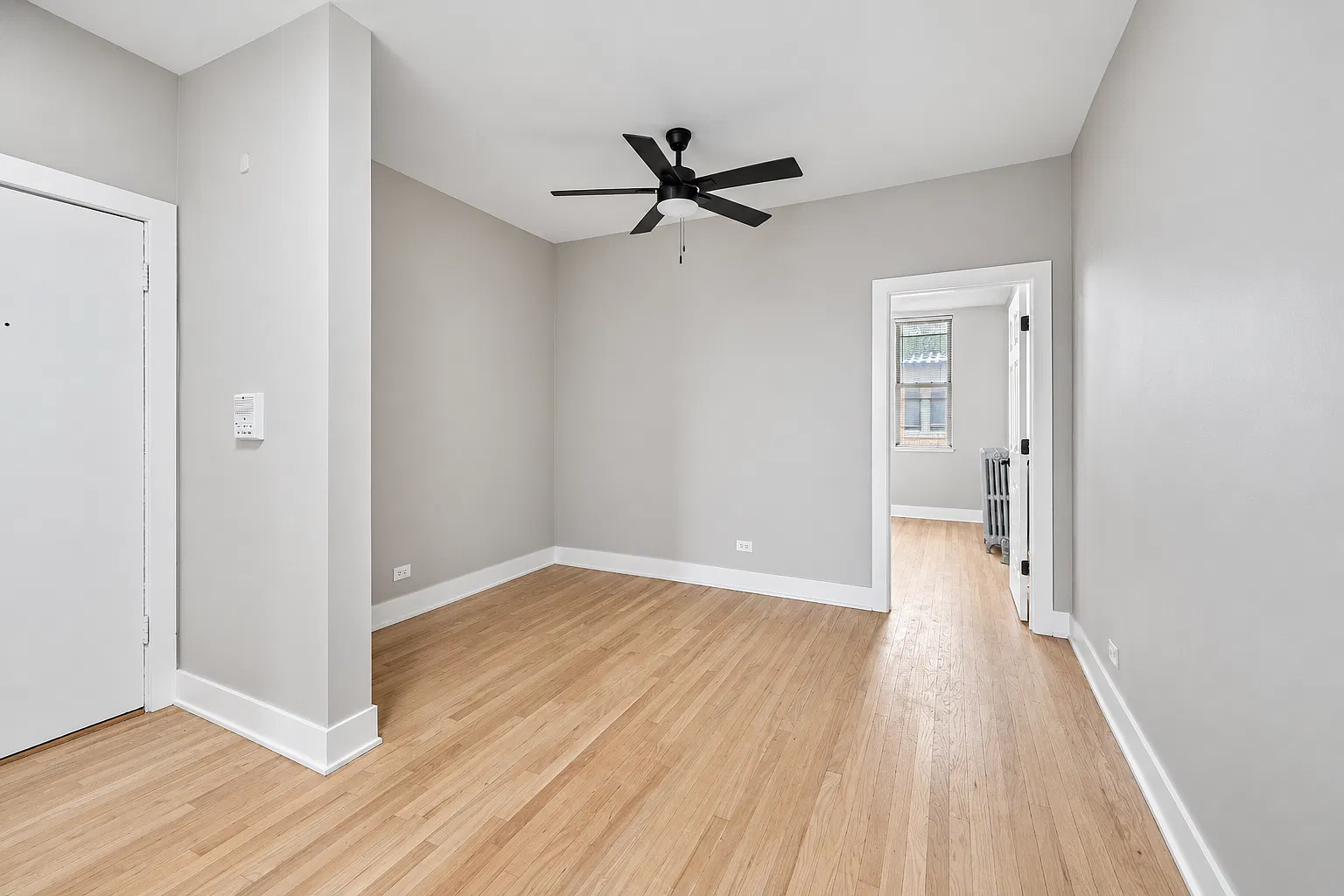 7516-24 N Seeley Ave - 7520-1E — Photo 3