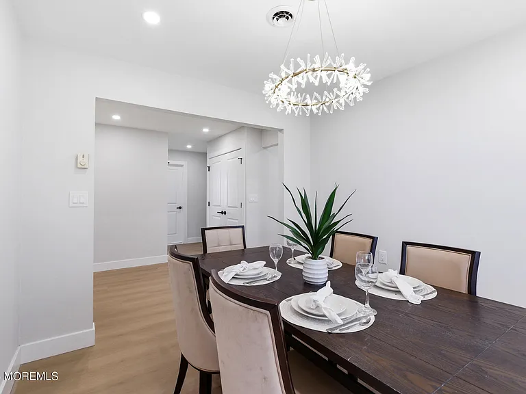 2 Leighton Ln — Photo 14