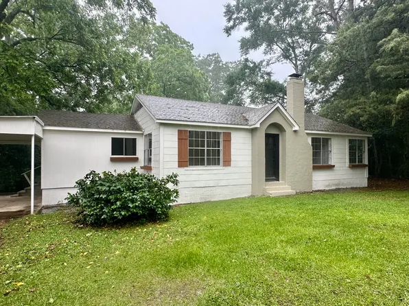 102 N McNair St, Purvis, MS 39475