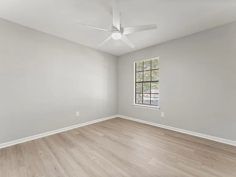 105 Eagle Rock Cir — Photo 32