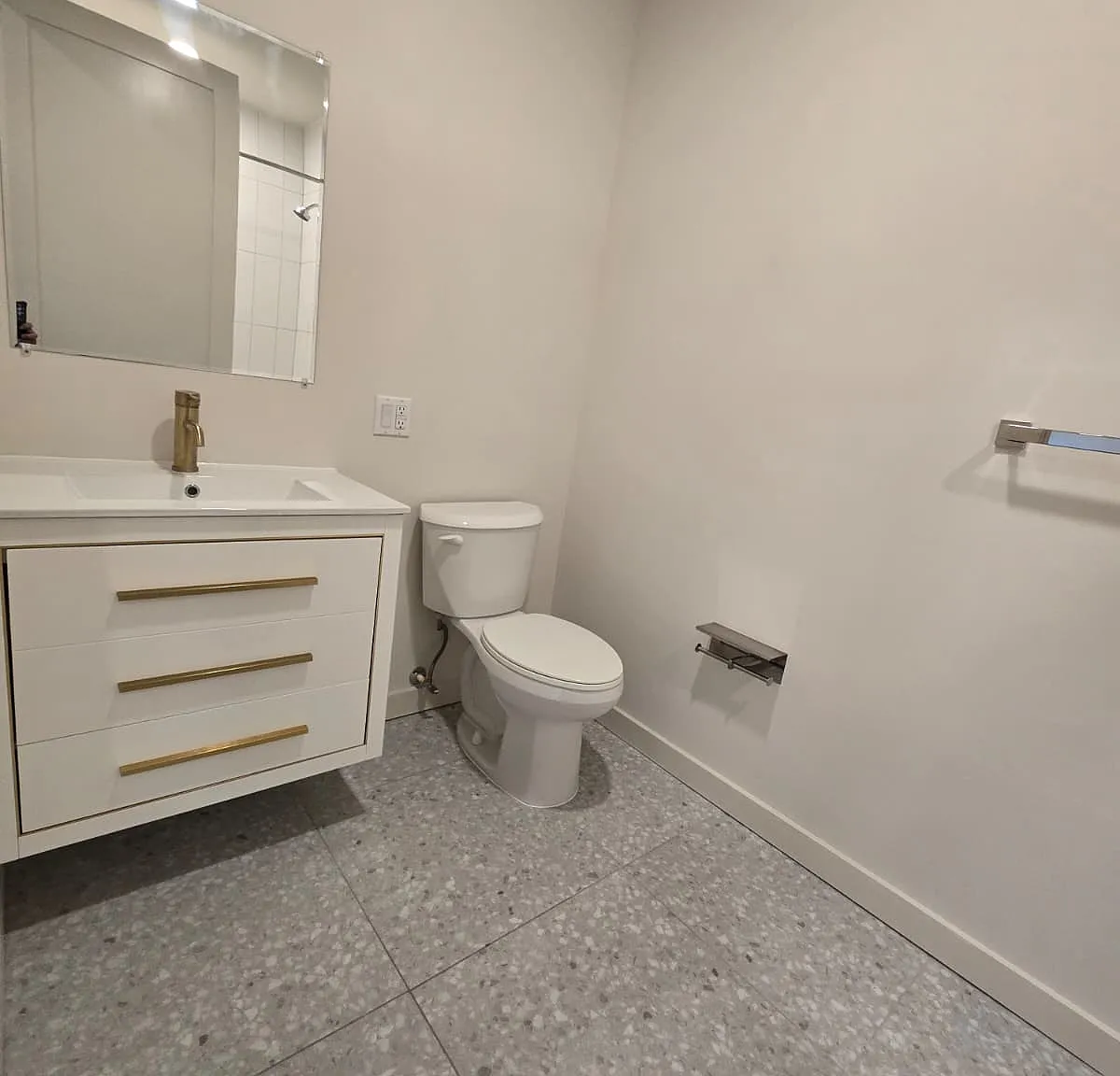 2 bed, $2,595 — Photo 2