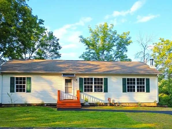 1 Mountain Rd, Hamburg Boro, NJ 07419
