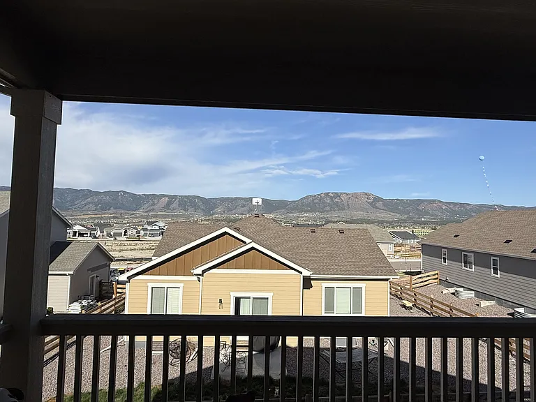 16886 Greenfield Dr — Photo 2