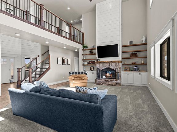 4th image of 6328 Foster Rd