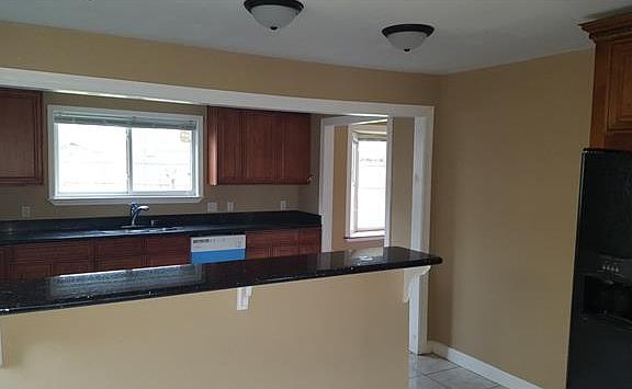 5th image of 7410 Northgate Dr