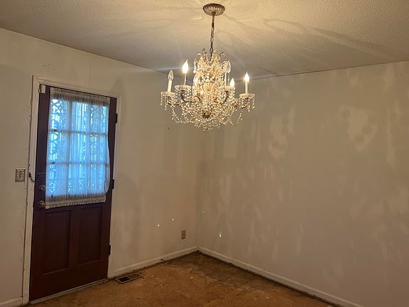 5th image of 615 N Valley Dr #53