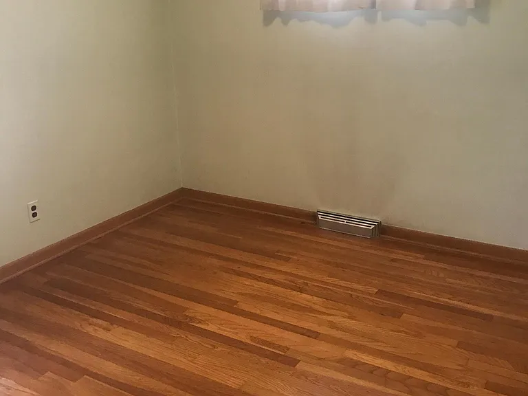 14321 James Ave — Photo 3