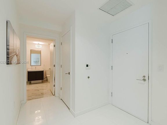 4th image of 851 NE 1st Ave #2303