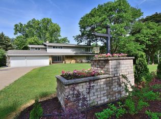 1675 Highland Dr, Elm Grove, WI 53122