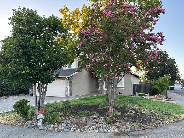 4215 Equinox Way — Photo 35