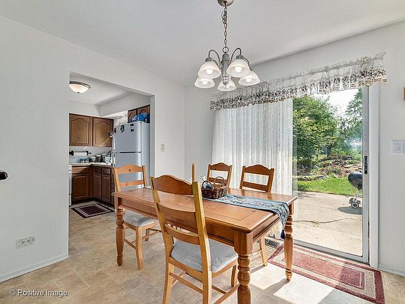 5th image of 4N237 Kenwood Ave
