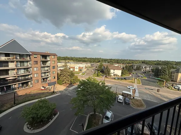 2601 Kenzie Ter APT 528, Saint Anthony, MN 55418
