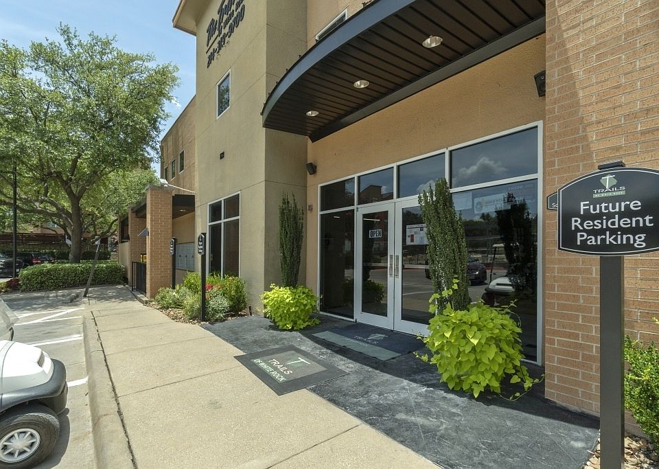 1st image of 1121 Beachview St APT 6101