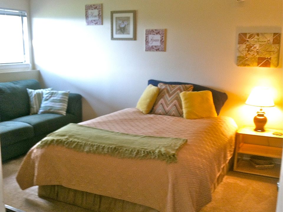(private) master suite queen bed