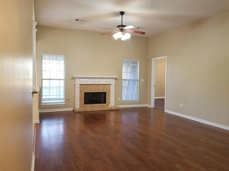 9437 Broadleaf Dr — Photo 10