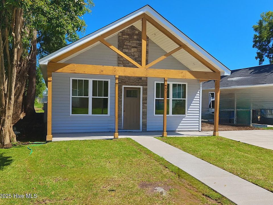 1st image of 227 Hammond Street