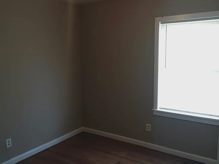 644 Dayton Ave — Photo 5