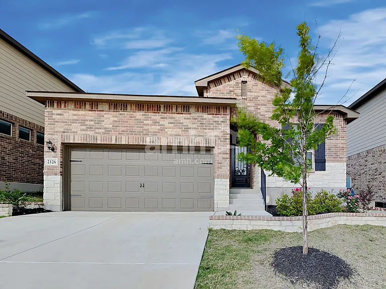 2126 Abadeer Trl — Photo 1