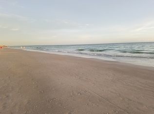 9093 Ridge Rd, Seminole, FL 33772