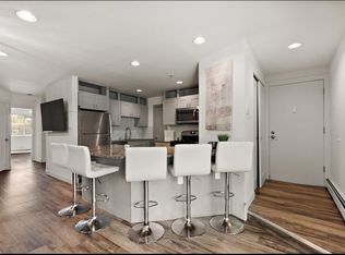 14004 Waterbury Dr APT 1106, Crestwood, IL 60445