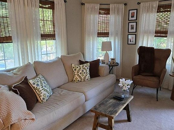 3rd image of 5011 Tudor Dr