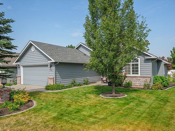 3rd image of 2701 E 62nd Ln