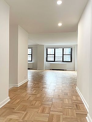 3rd image of 220 E 57th St APT 18F